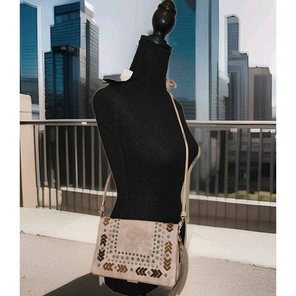 NWT! American Bling Pink Crossbody Wristlet Clutch 8.5x5.75